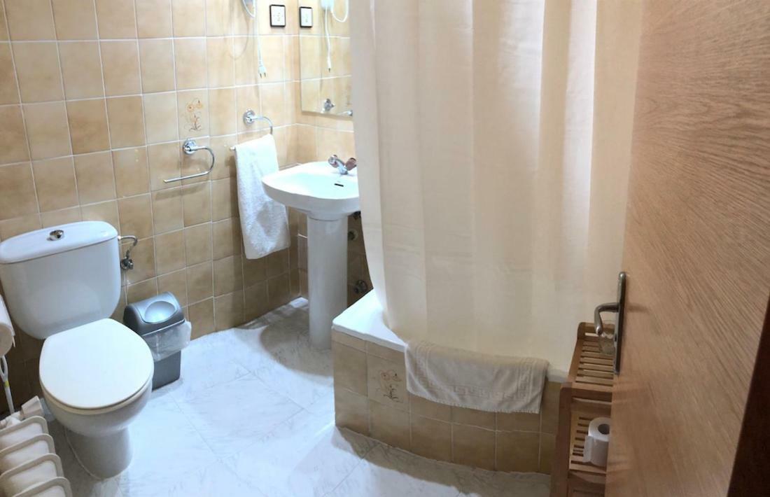 Hostal El Arco Almazán Esterno foto