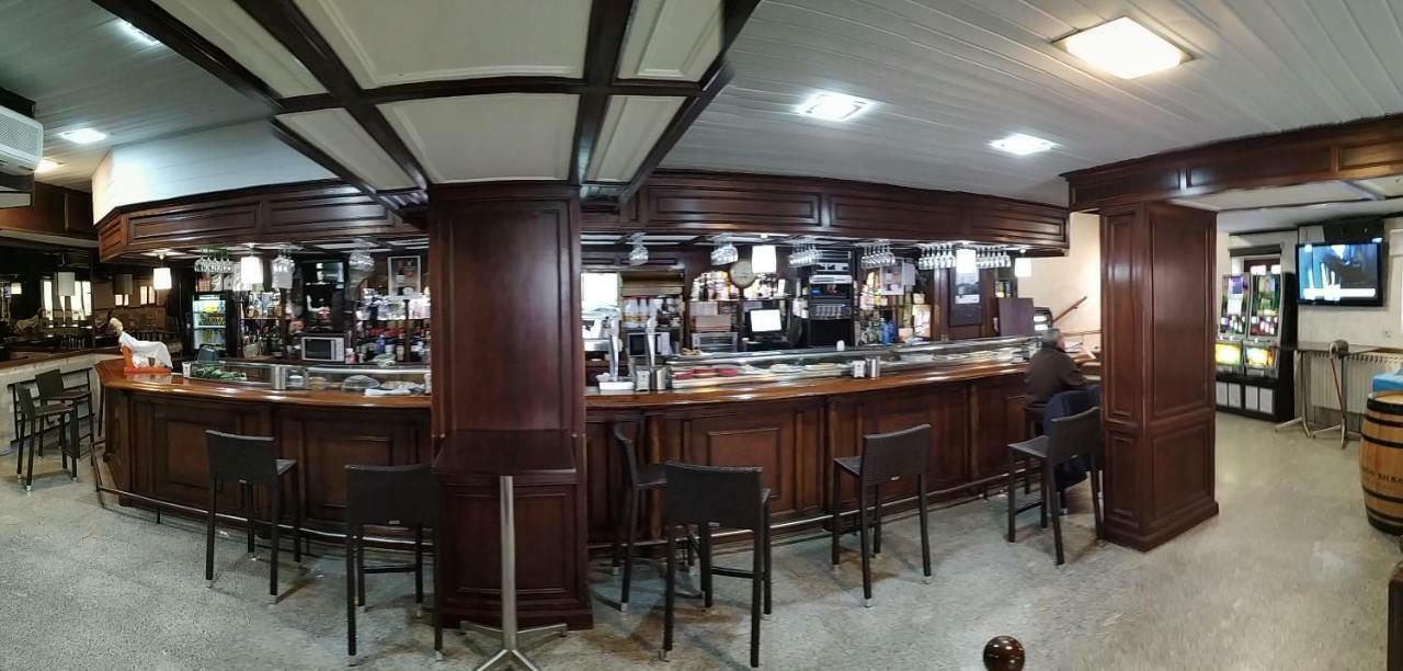 Hostal El Arco Almazán Esterno foto