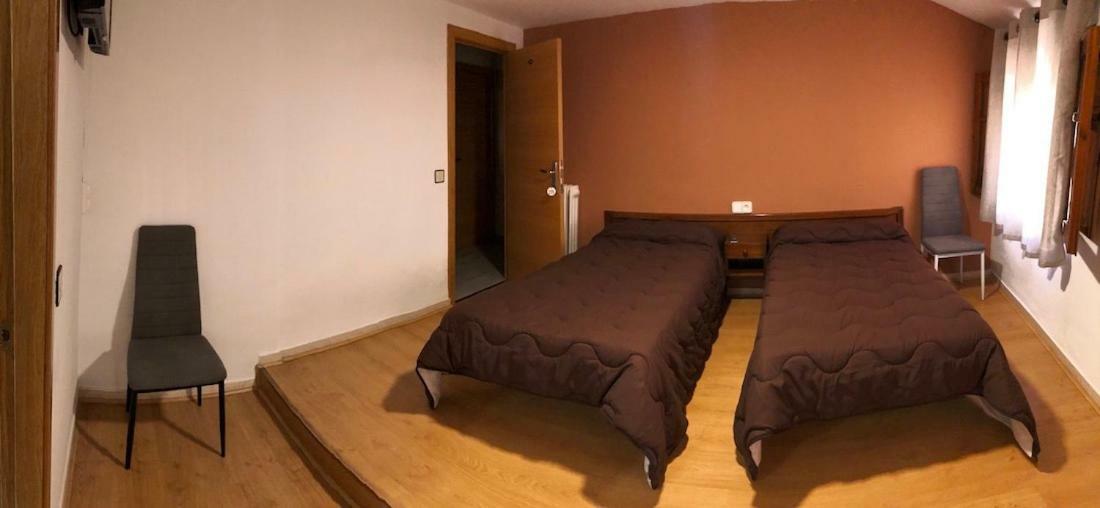 Hostal El Arco Almazán Esterno foto