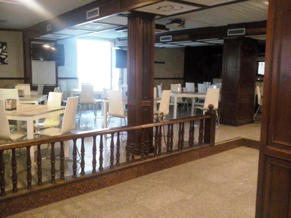Hostal El Arco Almazán Esterno foto